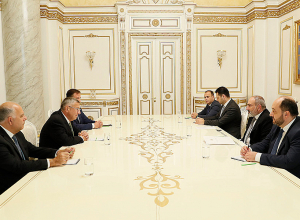 Премьер-министр принял представителей Армянской ассамблеи Америки