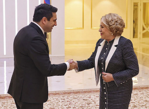 Մեր դիրքորոշումը միանշանակ է. ադրբեջանական զինված ուժերը պետք է լքեն ՀՀ ինքնիշխան տարածքը. Ալեն Սիմոնյանը` Վալենտինա Մատվիենկոյին