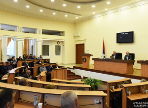 Ացախի ԱԺ պատգամավորների հարցերը նախագահին վերաբերում էին հիմնականում ՀՀ ու Ադրբեջանի միջև ընթացող բանակցություններին