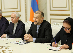 Պարոն Ռայիսին ինձ խնդրել է Ձեզ փոխանցել իր հրավերը Թեհրան այցելելու համար. Իրանի ԱԳ նախարարը՝ Փաշինյանին