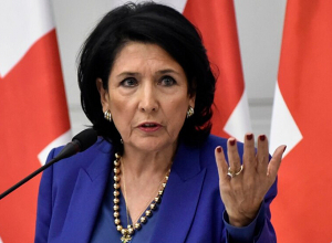 Զուրաբիշվիլի-Ալիև հանդիպում չի կայացել, Վրաստանի նախագահը տեղեկացված չի եղել Ալիևի այցի մասին