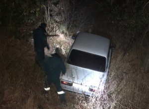 Ավտոմեքենան արգելափակվել է փոսի մեջ