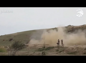 Անդադար թափվող արկերի տարափի ներքո գնդապետը մինչև վերջ մնաց զորքի կողքին և ընկավ հերոսի մահով