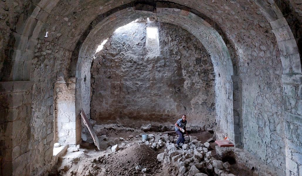 ՀՀ Սյունիքի մարզի Կապան համայնքի, Բարաբաթում (Պառավաթումբ) բանավանի Սուրբ Հռիփսիմե (17-19- րդ դդ) եկողեցու պեղումներ։