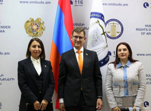 ՀՀ ՄԻՊ-ն ու Լիբերալ քաղաքականության ինստիտուտի նախագահը ստորագրել են հուշագիր՝ ատելության խոսքի դեմ պայքարում ջանքերը համատեղելու մասին