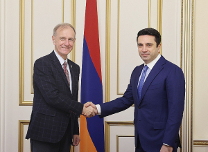 Ален Симонян представил Богдану Кличу последствия азербайджанской агрессии в отношении Армении