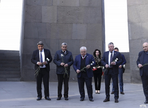 Ռուս պատգամավորներն այցելել են Ծիծեռնակաբերդի հուշահամալիր