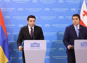 Азербайджан продолжает свою экстремистскую политику: пресс-конференция Алена Симоняна и Шалвы Папуашвили