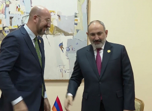 Վարչապետ Փաշինյանը Ջերբա քաղաքում հանդիպում է ունեցել Եվրոպական խորհրդի նախագահ Շառլ Միշելի հետ