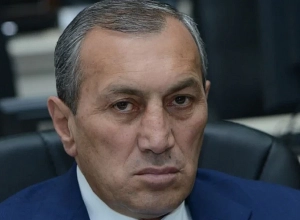 Սյունիքի նախկին մարզպետ Սուրիկ Խաչատրյանի որդու նկատմամբ կալանքը խափանման միջոց է ընտրել