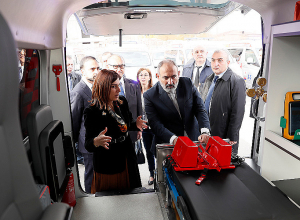 Правительство Японии подарило 39 новых современных автомобилей