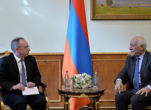 Президент Ваагн Хачатурян принял генерального директора Департамента Центральной и Западной Азии АБР