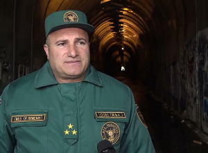 Тушение пожара, эвакуация пострадавших: тактические учения в тоннеле Детской железной дороги