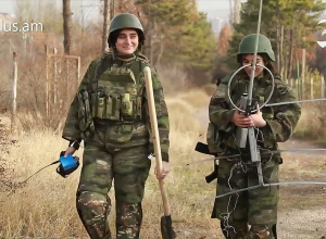 Ըստ խաղի կանոնների՝ մարտիկները ականապատում են դաշտը