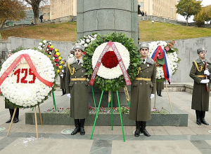 Երևանում նշվել է Հովհաննես Բաղրամյանի 125 ամյակը․ մարշալի թոռը պարգևատրվել է մեդալով