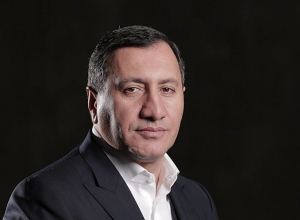 «Զվարթնոց» օդանավակայանում բերման է ենթարկվել Երևան-Դուբայ չվերթի ուղևոր Տիգրան Արզաքանցյանը. Shamshyan.com