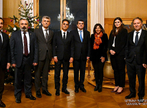 Արցախի նախագահը հանդիպել է Փարիզի քաղաքապետի հետ