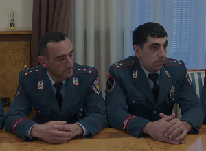 Начальник Полиции РА наградил сотрудников и полицейских Центра судебно-медицинских исследований