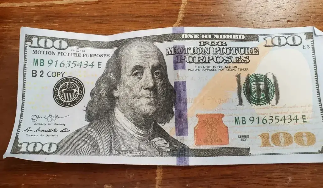 կեղծ 100 դոլարանոց