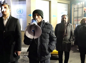 Բողոքի ակցիան ՄԱԿ-ի երեւանյան գրասենյակի մոտ շարունակվում է․ Ուղիղ