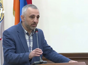 Почему мы не отправляемся к Лачинскому коридору - нужно водомётом разогнать: Будущее есть – без вас: Эрнест Аванесов