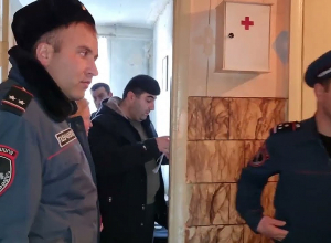 Պահեստային բանալիով բացել էր դուռը և գետնին հայտնաբերել մոր դիակը․ Հրազդանի ոստիկանները բացահայտեցին սպանությունը