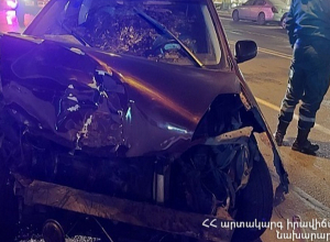 «Toyota Prius»-ը Երևանում դուրս է եկել երթևեկելի մասից և բախվել կայանված 5 մեքենայի