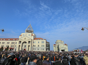 Արցախու՛մ նախքան պատերազմը եթե ունենայինք առնվազն կես միլիոն հայություն,  միգուցե պատրազմ էլ չլիներ․ Արցախի թեմի առաջնորդ