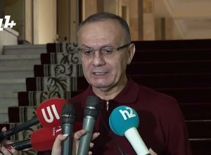 Власти ведут двойную игру: Сейран Оганян