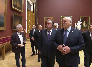 ԱՊՀ երկրների առաջնորդները շրջել են Ռուսական թանգարանի ցուցասրահներով, ծանոթացել նմուշներին