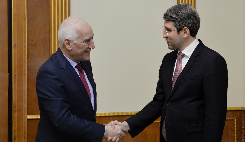 նախագահ