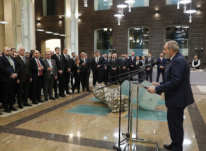 Լուրջ մարտահրավերների առաջ ենք կանգնած. Փաշինյանն այցելել է ԿԲ