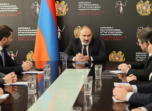 Նիկոլ Փաշինյանն Արդարադատության նախարարության աշխատակազմին է ներկայացրել նորանշանակ նախարարին