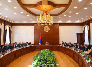 Անցնող տարին բարդ ու ծանր էր, բայց մենք գնալու ենք առաջ. Ռուբեն Վարդանյանն ընդլայնված խորհրդակցություն է հրավիրել
