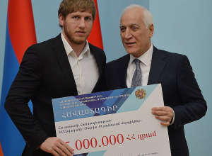 Նախագահի նստավայրում տեղի է ունեցել «Տարվա 10 լավագույն մարզիկների» պարգևատրման արարողությունը