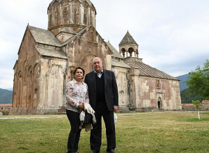 Արմեն Սարգսյանը ուղերձ է հղել Սուրբ Ծննդյան օրվա առթիվ