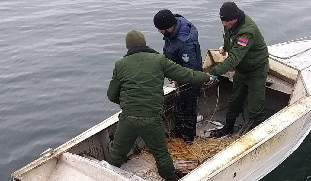 ձկնորսական նավ Սևան