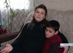 Սպասում են 6-րդ զավակի ծննդյանը․Մայրը երեխաների հետ Ստեփանակերտում է, հայրը՝ միջանցքի մյուս կողմում