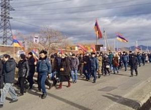 ԱԺԲ-Ն ակցիա է անում Գյումրիի ռուսական ռազմաբազայի մոտ՝ պահանջելով ապաշրջափակել Լաչինի միջանցքը