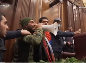 Կալանավորվել են Արարատ Միրզոյանի նկատմամբ բռնություն, Վարչապետի կեցավայրից հափշտակություն կատարած անձինք