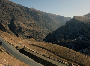 ԵՄ-ին պետք է հնարավորինս քիչ թույլ տալ զբաղվել հայ-ադրբեջանական հակամարտությունով․ Արման Բաբաջանյան