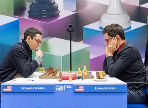 Լևոն Արոնյանը պահպանում է դիրքերը