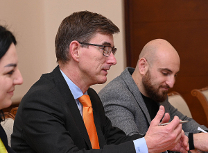 Ֆինանսների նախարարն ընդունել է Նիդերլանդների դեսպանին