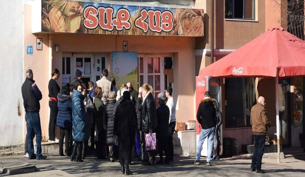 հացի հերթ Ստեփանակերտում