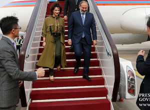 Վարչապետն Աննա Հակոբյանի հետ աշխատանքային այցով մեկնել է Ղազախստան