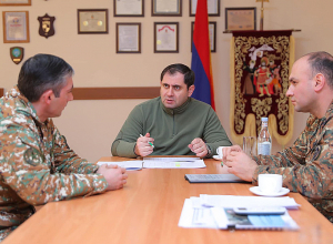 Սուրեն Պապիկյանի շրջայցերը ՊՆ զորամիավորումներ ու զորամասեր շարունակվում են