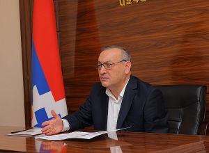 ԱՀ ԱԺ նախագահ Արթուր Թովմասյանն աշխատանքային խորհրդակցություն է հրավիրել