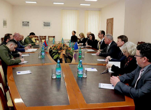 Заместитель министра обороны РА принял командующего гражданскими операциями ЕС