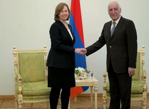 Նախագահ Վահագն Խաչատուրյանին իր հավատարմագրերն է հանձնել Հայաստանում ԱՄՆ նորանշանակ դեսպանը