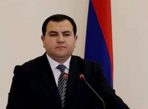 Հրաժարական տվեց, որ  նոր պաշտոնը ստանձնի